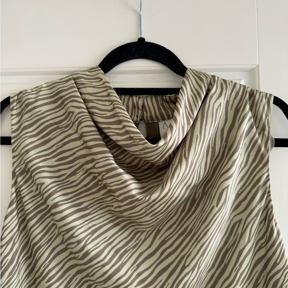 Joie Sleeveless Cowl Neck Green Zebra Print Top Size Large - Picture 2 of 5